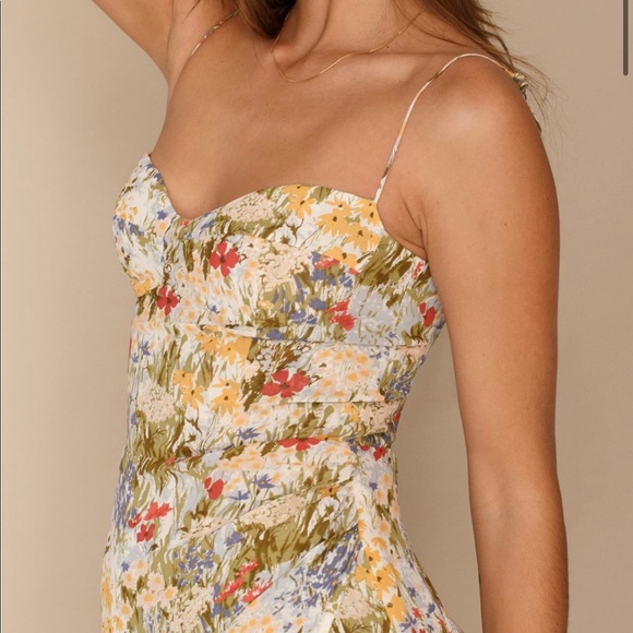 REFORMATION NWOT Kourtney Midi Dress!! - Picture 3 of 6